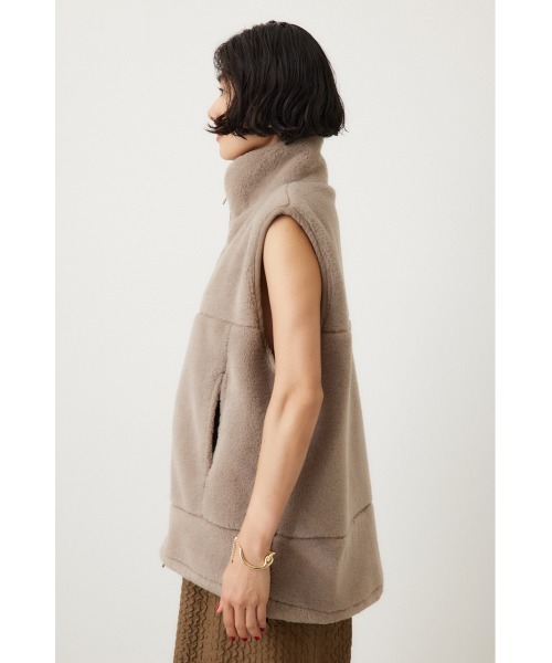 crie conforto（クリーコンフォルト）の「ボアドッキングベスト / 羽織り / アウター / 冬服（ベスト・レディース・ブラウン/アイボリー/グレイッシュベージュ・FREE）」の12枚目の写真