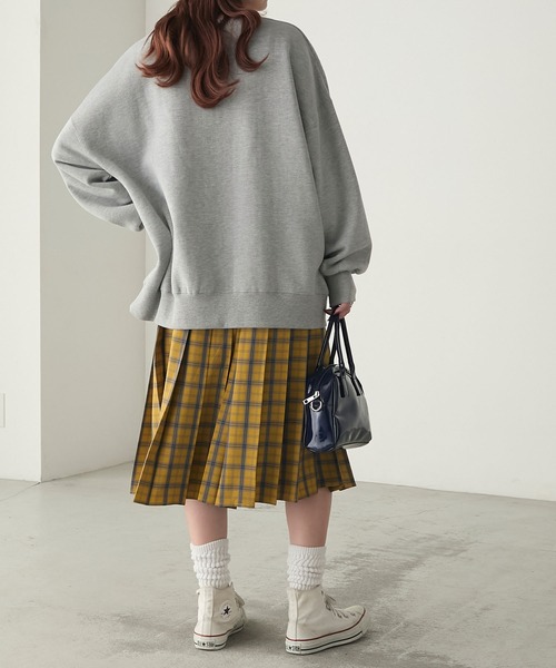 BONLECILL（ボンルシール）の「裏起毛ドッグプリント サガラ刺繍 BIGシルエットスウェット（スウェット・レディース・ネイビー/バーガンディー/モスグリーン/杢グレー/チャコールグレー・FREE）」の20枚目の写真