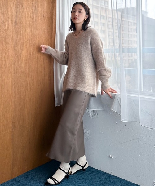 Doux archives（ドゥアルシーヴ）の「アルパカウールＶネックニット（ニット/セーター・レディース・ピンク/ベージュ/グレー/アイボリー・38）」の9枚目の写真