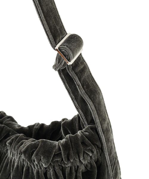 Green Parks(グリーンパークス)の「andmikka シャーリングベロアトートバッグ(トートバッグ・レディース・ブラック/カーキ・FREE)」の7枚目の写真