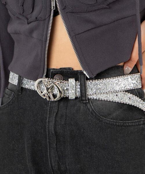 WEGO（ウィゴー）の「WEGO/キラキラバックルメタリックベルト（ベルト・レディース・シルバー/ピンク/サックスブルー・FREE）」の4枚目の写真