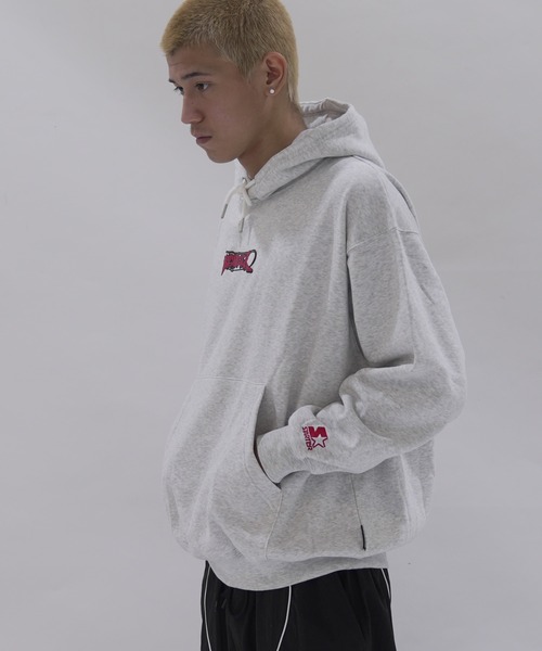 STARTER BLACK LABEL（スターターブラックレーベル）の「STARTER BLACK LABEL オーバーサイズバックプリントスターボーイ 裏起毛プルパーカー（パーカー・メンズ・チャコール/ブラック/ホワイト系・M/L/XL）」の5枚目の写真