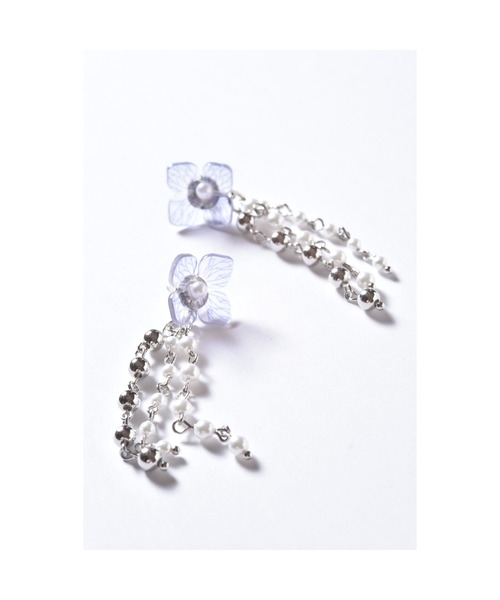 Astyle】フラワーパールチェーンチタンピアス(MA)（ピアス（両耳