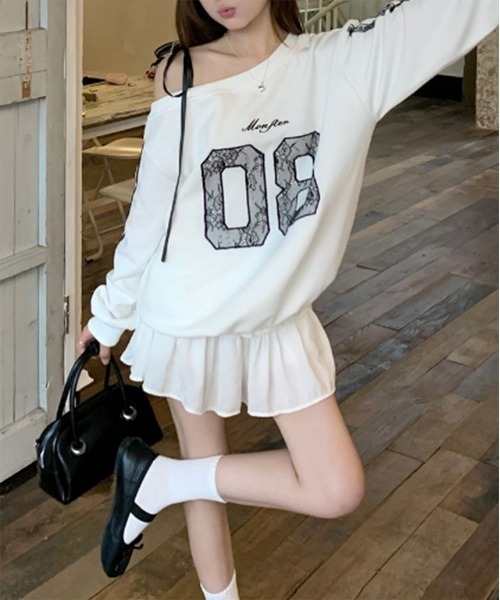 by muni:r（バイ ムニール）の「ラブリーリボンレースアンバランススウェット（スウェット・レディース・ブラック/ホワイト・FREE）」の8枚目の写真