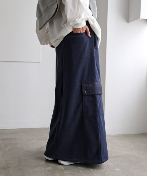 ANME（アンメ）の「フリース2wayカーゴロングスカート（スカート・レディース・杢グレー/ブラック/ネイビー・M/L）」の3枚目の写真