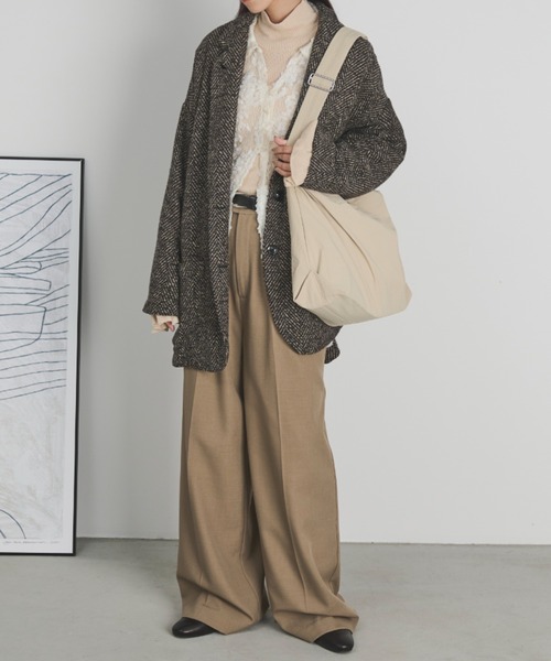 Libra Cue（リブラ キュー）の「【A4収納可能】ライトウェイトショルダーバッグ（ショルダーバッグ・レディース・ブラック/ベージュ/アイボリー・FREE）」の13枚目の写真