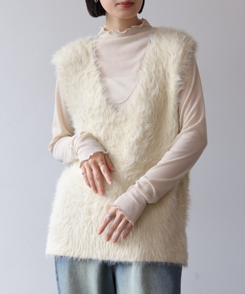 Bou Jeloud(ブージュルード)の「ソウバリシャギーニットベスト(ベスト・レディース・オフホワイト/グレー/ブラック/グレイッシュベージュ・FREE)」の5枚目の写真