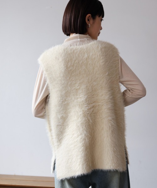 Bou Jeloud(ブージュルード)の「ソウバリシャギーニットベスト(ベスト・レディース・オフホワイト/グレー/ブラック/グレイッシュベージュ・FREE)」の13枚目の写真