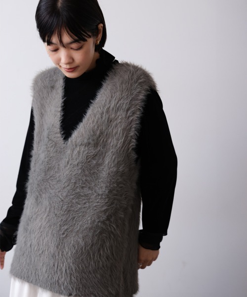 Bou Jeloud(ブージュルード)の「ソウバリシャギーニットベスト(ベスト・レディース・オフホワイト/グレー/ブラック/グレイッシュベージュ・FREE)」の14枚目の写真