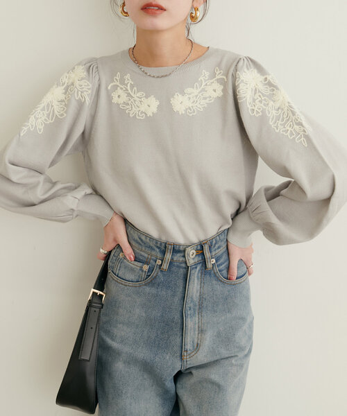 natural couture（ナチュラルクチュール）の「お花モチーフコード刺繍ニット（ニット/セーター・レディース・ライトグレー/チャコールグレー/グレイッシュベージュ/オフホワイト・FREE）」の16枚目の写真