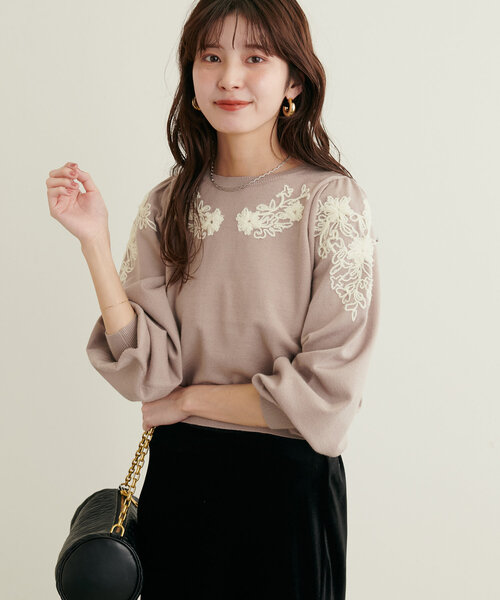 natural couture（ナチュラルクチュール）の「お花モチーフコード刺繍ニット（ニット/セーター・レディース・ライトグレー/チャコールグレー/グレイッシュベージュ/オフホワイト・FREE）」の21枚目の写真