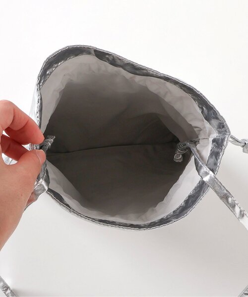 BREEZE（ブリーズ）の「シルバー巾着ポシェット（ショルダーバッグ・キッズ・シルバー・FREE）」の6枚目の写真