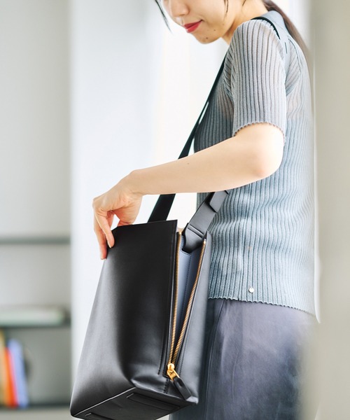 セール】【E'POR】Y BAG Shoulder Medium【軽量】（ショルダーバッグ