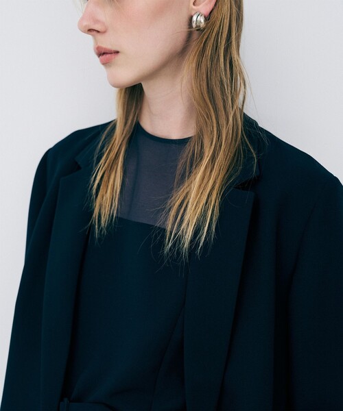 uncrave(アンクレイヴ)の「ウォッシャブルダブルクロス ビスチェブラウス(フレンチスリーブ)(シャツ/ブラウス・レディース・ブラック系/ネイビー系/アイボリー系・1/2)」の5枚目の写真