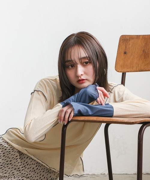 VitaFelice（ヴィータフェリーチェ）の「袖配色　切替　シアーシャツ　メロートップス　プルオーバー　カットソー（Tシャツ/カットソー・レディース・ホワイト系1/ホワイト系2/ブラック系・FREE）」の6枚目の写真