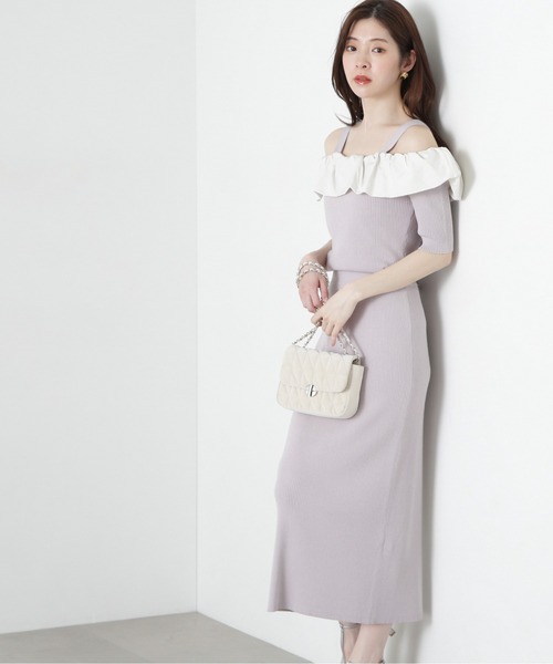 PROPORTION BODY DRESSING(プロポーションボディドレッシング)の「<E>オフショルフリルニットセットアップ / 1215147303(ワンピース・レディース・ブラック/グレー・SMALL/MEDIUM)」の1枚目の写真