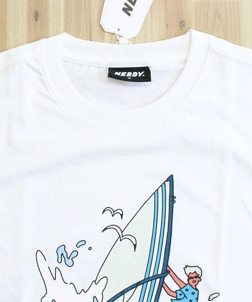 NERDY(ノルディ)の「NERDY サーフィンボーイ 半袖 Tシャツ SURFING BOY S/S T-SHIRT(Tシャツ/カットソー・メンズ・ホワイト/ブラック・M)」の9枚目の写真