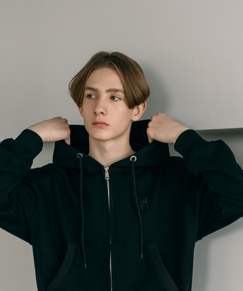 LURAKU（ルラク）の「【LURAKU】One Point double zip-up hoodie /ワンポイントダブルジップフーディー（パーカー・メンズ・レッド/グレー/ブラック/ネイビー・M/L）」の15枚目の写真