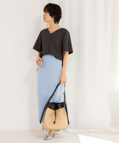 NOLLEY’S Sophi（ノーリーズソフィ）の「《セットアップ対応》ツイルVタックブラウス（シャツ/ブラウス・レディース・ブラック/チャコールグレー/ホワイト・36/38）」の11枚目の写真