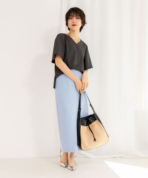 NOLLEY’S Sophi（ノーリーズソフィ）の「《セットアップ対応》ツイルVタックブラウス（シャツ/ブラウス・レディース・ブラック/チャコールグレー/ホワイト・36/38）」の14枚目の写真
