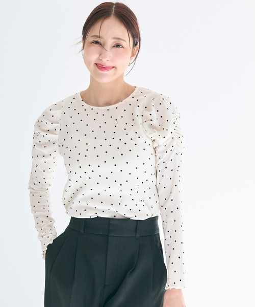 coca（coca）（コカ）の「クレープシャーリングパフスリーブトップス（Tシャツ/カットソー・レディース・アイボリー/ブラック/B/A/C/D/ドット/チャコール/グレイッシュベージュ・S/L/M）」の17枚目の写真