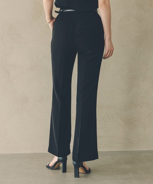 anuans（アニュアンス）の「スリムフィットセミフレアパンツ（その他パンツ・レディース・ミント/ブラック/グレイッシュベージュ・X-SMALL/SMALL/MEDIUM）」の4枚目の写真