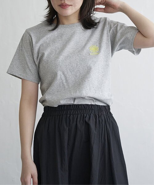 VENCEEXCHANGE(ヴァンスエクスチェンジ)の「天竺フラワー刺繍コンパクトTシャツ(Tシャツ/カットソー・レディース・オフホワイト/杢グレー/ブラック・FREE)」の10枚目の写真
