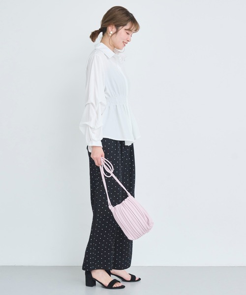 attiree(アティレー)の「シャーリングデザインシャツ(シャツ/ブラウス・レディース・ブルー/キャメル/ブラック/ホワイト・FREE)」の22枚目の写真