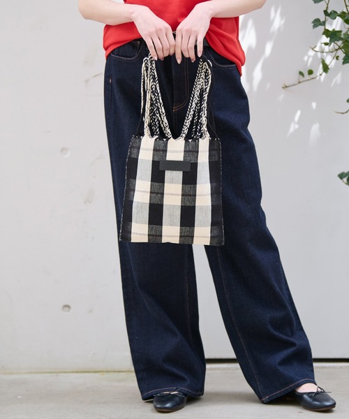 Moon Bird(ムーンバード)の「【MOON BIRD/ムーンバード】手織りハンモックトートバッグS/手織り【WEB限定】(トートバッグ・レディース・ホワイト系その他/ブラック系その他/イエロー系その他/オレンジ系その他/ホワイト系その他2/ブラック系その他2/ブラック系その他3/イエロー系その他2・フリー)」の1枚目の写真