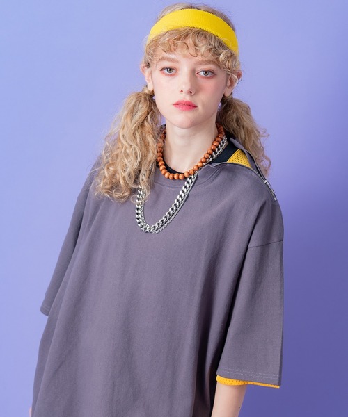a.p.o.v.(エーピーオービー)の「a.p.o.v. アシンメトリーショルダージップヘヴィウェイトコットンオーバーサイズTシャツ(Tシャツ/カットソー・メンズ・ブラック/チャコール/ホワイト・ONESIZE)」の3枚目の写真