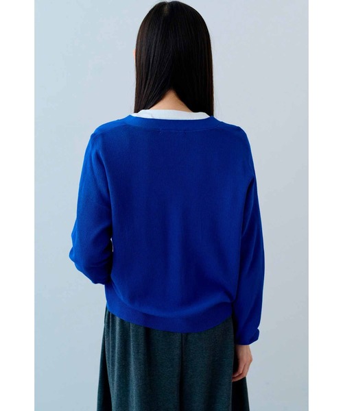 IEDIT(イディット)の「IEDIT UVカットがうれしい マンテルボタンでクラスアップがかなうカーディガン(カーディガン/ボレロ・レディース・ロイヤルブルー/ライトベージュ・M/L/LL/3L/4L/S)」の7枚目の写真