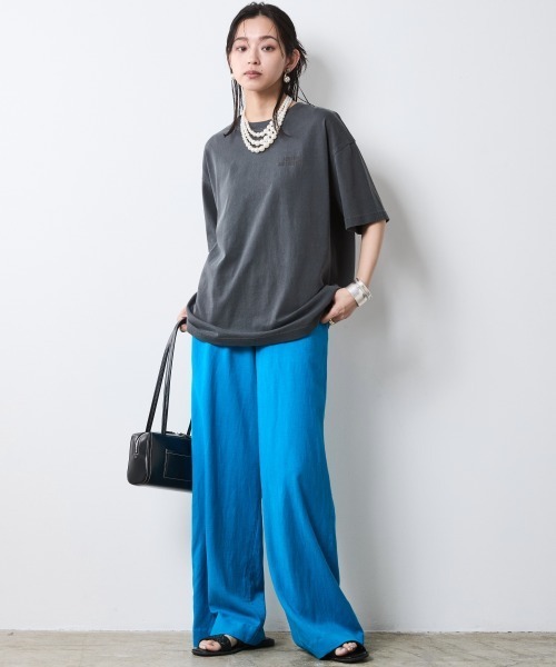 CHIC STYLE（シックスタイル）の「ピグメント染ロゴプリントTシャツ＜大きいサイズ有＞シックスタイル（Tシャツ/カットソー・レディース・ブラウン/チャコール・LL/3L/4L/5L/M/L）」の18枚目の写真