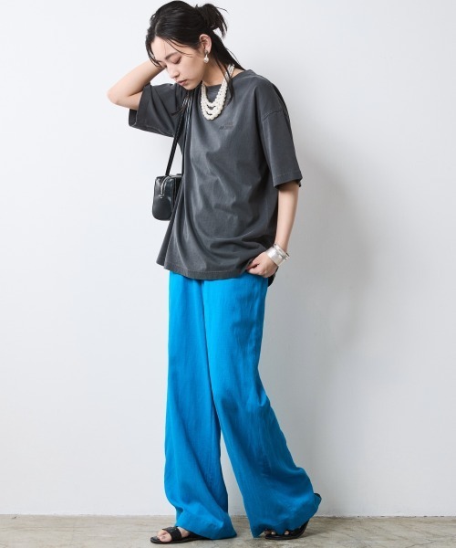 CHIC STYLE（シックスタイル）の「ピグメント染ロゴプリントTシャツ＜大きいサイズ有＞シックスタイル（Tシャツ/カットソー・レディース・ブラウン/チャコール・LL/3L/4L/5L/M/L）」の19枚目の写真