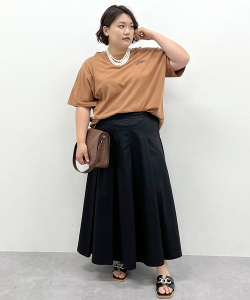 CHIC STYLE（シックスタイル）の「ピグメント染ロゴプリントTシャツ＜大きいサイズ有＞シックスタイル（Tシャツ/カットソー・レディース・ブラウン/チャコール・LL/3L/4L/5L/M/L）」の9枚目の写真