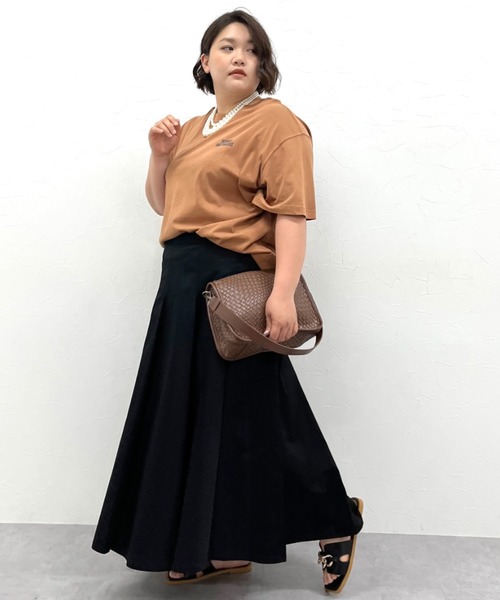 CHIC STYLE（シックスタイル）の「ピグメント染ロゴプリントTシャツ＜大きいサイズ有＞シックスタイル（Tシャツ/カットソー・レディース・ブラウン/チャコール・LL/3L/4L/5L/M/L）」の10枚目の写真