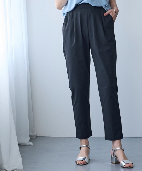 SMILE LAND（スマイルランド）の「＜大きいサイズ＞２４時間ずっと快適かるスルーメッシュテーパードパンツ（吸汗速乾・イージーケア・ＵＶカット）（セットアップ可能）（スラックス・レディース・ブラック/ネイビー/モカ・L/LL/3L/4L/5L）」の3枚目の写真