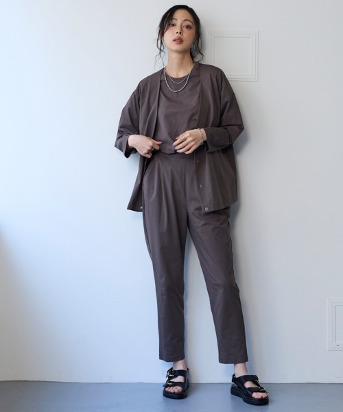 SMILE LAND（スマイルランド）の「＜大きいサイズ＞２４時間ずっと快適かるスルーメッシュテーパードパンツ（吸汗速乾・イージーケア・ＵＶカット）（セットアップ可能）（スラックス・レディース・ブラック/ネイビー/モカ・L/LL/3L/4L/5L）」の14枚目の写真