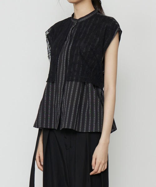 LE CIEL BLEU(ルシェルブルー)の「ストライプスリーブレスシャツウィズレースビブ / Striped Sleeveless Shirt with Lace Bib(シャツ/ブラウス・レディース・ブラック/オフホワイト・36)」の15枚目の写真