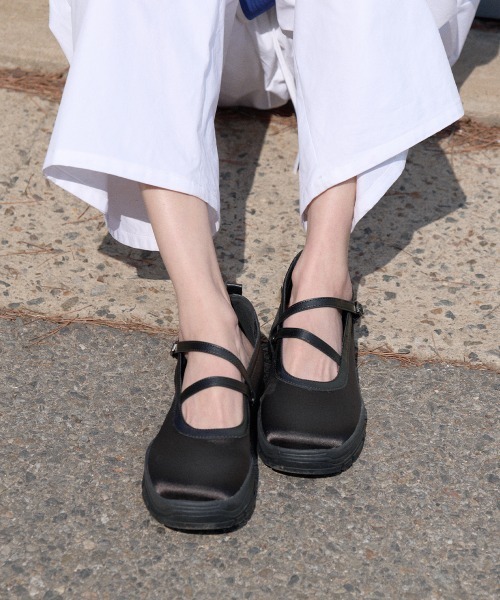 ROCKFISH WEATHERWEAR(ロックフィッシュウェザーウェア)の「FLATFORM Z-STRAP MARYJANE(スニーカー・レディース・ブラック/グレー/ベージュ/ピンク・24.5cm/24.0cm/23.5cm/23.0cm/25.0cm)」の6枚目の写真
