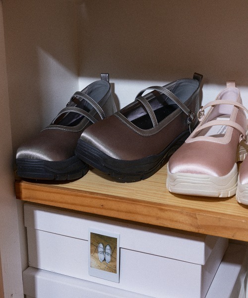 ROCKFISH WEATHERWEAR(ロックフィッシュウェザーウェア)の「FLATFORM Z-STRAP MARYJANE(スニーカー・レディース・ブラック/グレー/ベージュ/ピンク・24.5cm/24.0cm/23.5cm/23.0cm/25.0cm)」の22枚目の写真