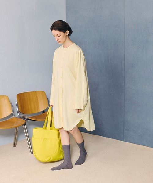 JNBY(ジェーエヌビーワイ)の「HOME Reversible Daily Tote / リバーシブルトートバッグ(トートバッグ・レディース・ベージュ/イエロー/グリーン・ONE SIZE)」の22枚目の写真