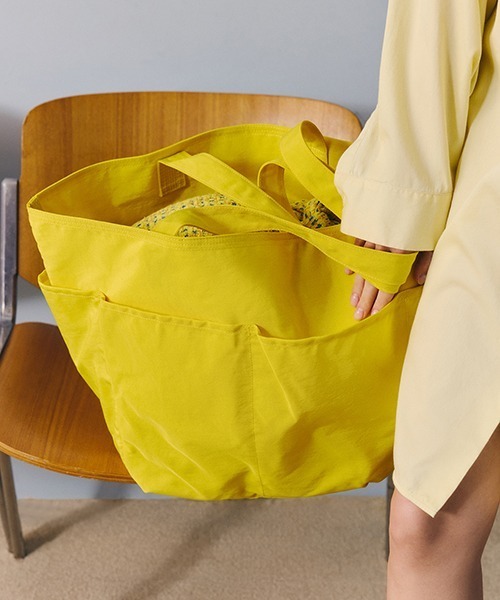 JNBY(ジェーエヌビーワイ)の「HOME Reversible Daily Tote / リバーシブルトートバッグ(トートバッグ・レディース・ベージュ/イエロー/グリーン・ONE SIZE)」の19枚目の写真