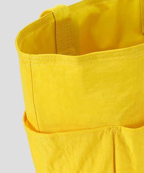 JNBY(ジェーエヌビーワイ)の「HOME Reversible Daily Tote / リバーシブルトートバッグ(トートバッグ・レディース・ベージュ/イエロー/グリーン・ONE SIZE)」の13枚目の写真