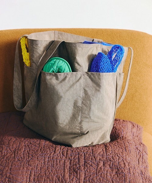 JNBY(ジェーエヌビーワイ)の「HOME Reversible Daily Tote / リバーシブルトートバッグ(トートバッグ・レディース・ベージュ/イエロー/グリーン・ONE SIZE)」の12枚目の写真