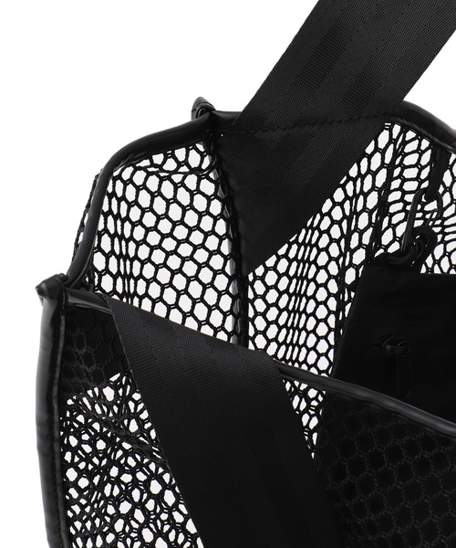 Speedo(スピード)の「【Speedo(スピード)】Voyage Mesh Big Tote(トートバッグ・レディース・ブラック/オフホワイト・FREE)」の18枚目の写真