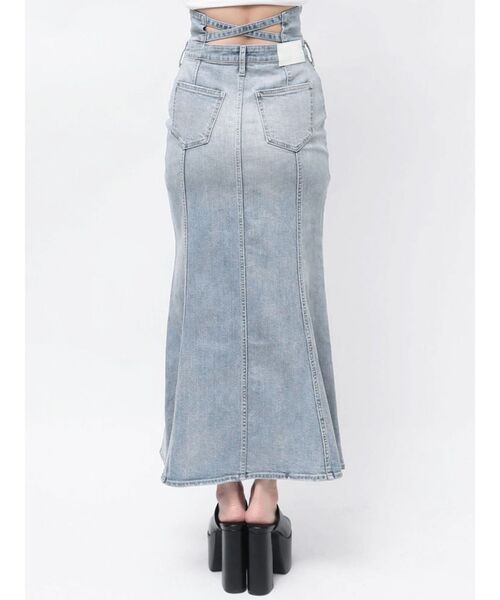 GYDA（ジェイダ）の「ハイウエストBACKクロスマーメイドデニムスカート（デニムスカート・レディース・ライトブルー/インディゴブルー/ブラック・SMALL/MEDIUM）」の15枚目の写真