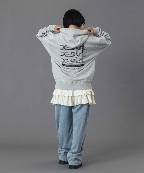 X-girl（エックスガール）の「FACE LABEL EASY PANTS（デニムパンツ・レディース・マルチ/ブラック/ライトインディゴブルー・S/M）」の13枚目の写真