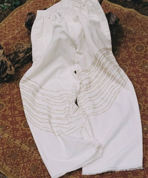 LIDNM（リドム）の「Embroidery Trousers by Julien Villevoye（スラックス・メンズ・ホワイト系その他・LARGE/MEDIUM/SMALL）」の4枚目の写真