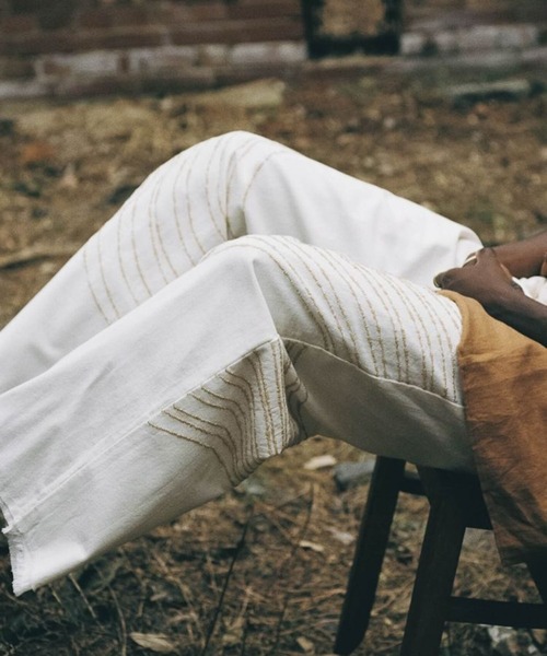 LIDNM（リドム）の「Embroidery Trousers by Julien Villevoye（スラックス・メンズ・ホワイト系その他・LARGE/MEDIUM/SMALL）」の2枚目の写真