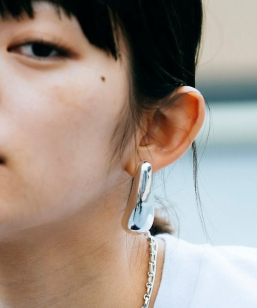 Nothing And Others(ナッシングアンドアザーズ)の「「Nothing And Others/ナッシングアンドアザーズ」Simple drop Earrings(イヤリング・レディース・シルバー・FREE)」の3枚目の写真